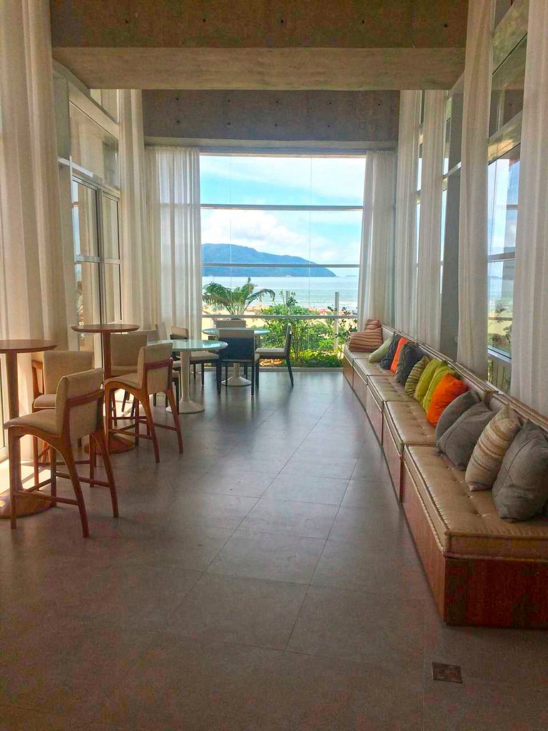 Apartamentos no Unlimited Ocean Front Pertinho do mar