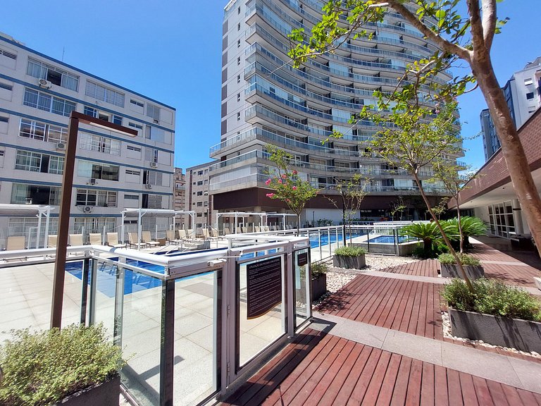 Apartamentos no Unlimited Ocean Front Pertinho do mar