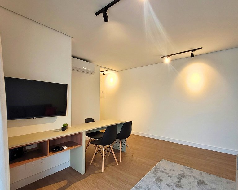 Housi 133 • Econômico na Ponta da Praia