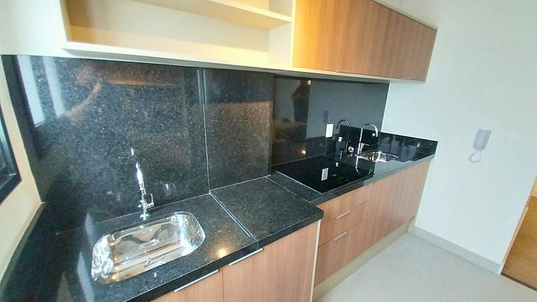 Housi 133 • Econômico na Ponta da Praia