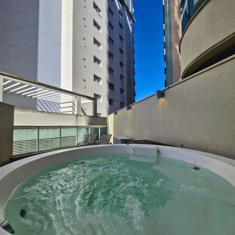 Estanconfor 506 - Jacuzzi no Quintal!