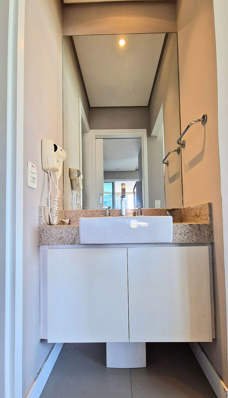 Unique 1002: Luz, Conforto, Vista Mar