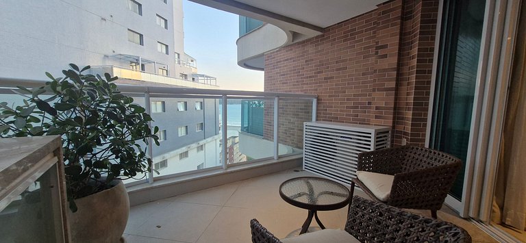 Unique 1806 — Vista Mar perto da praia