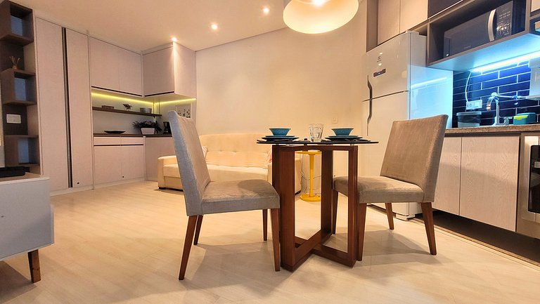 Unique 1307 • Vista lateral para o mar