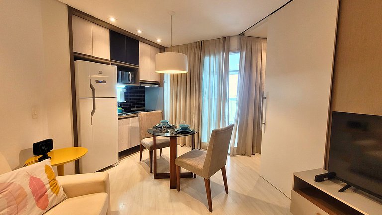 Unique 1307 • Vista lateral para o mar