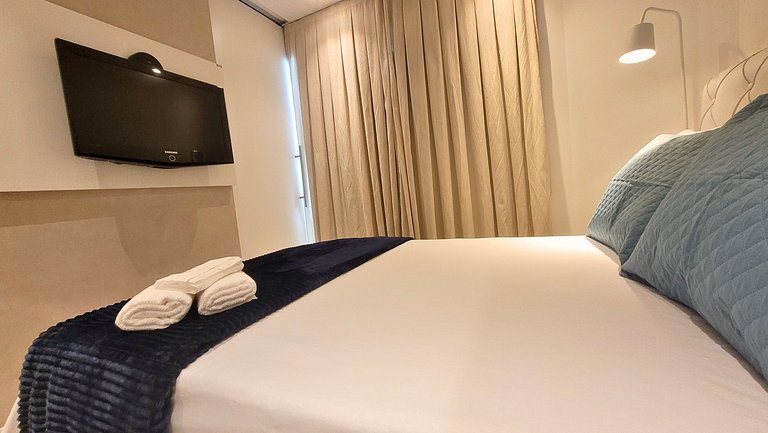 Unique 1307 • Vista lateral para o mar