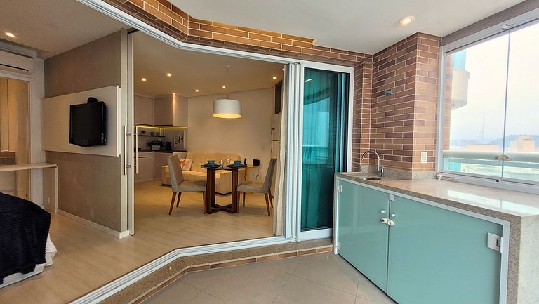 Unique 1307 • Vista lateral para o mar