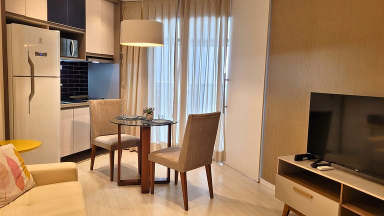 Unique 1307 • Vista lateral para o mar