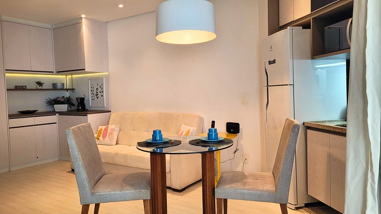 Unique 1307 • Vista lateral para o mar