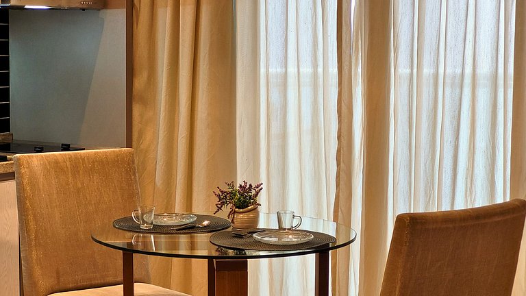 Unique 1307 • Vista lateral para o mar