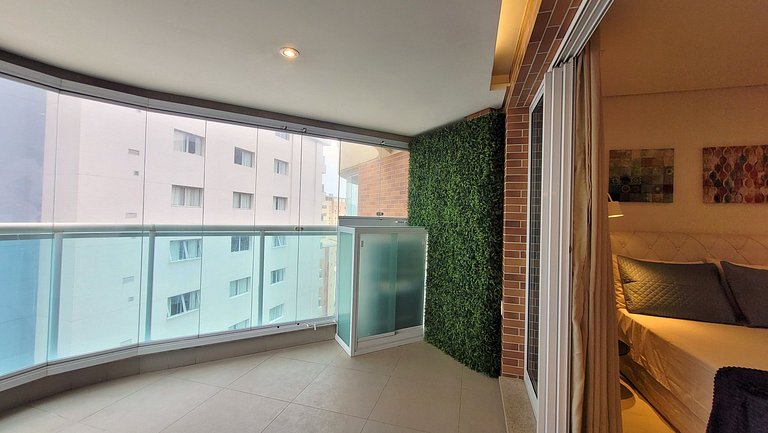 Unique 1307 • Vista lateral para o mar