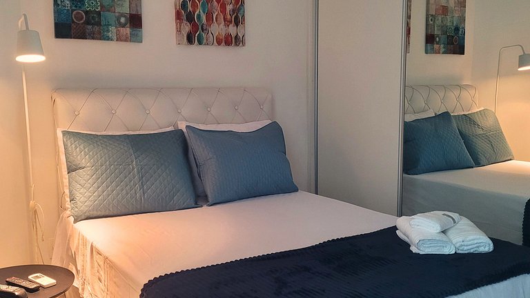 Unique 1307 • Vista lateral para o mar