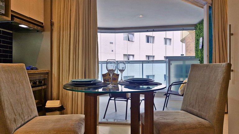 Unique 1307 • Vista lateral para o mar