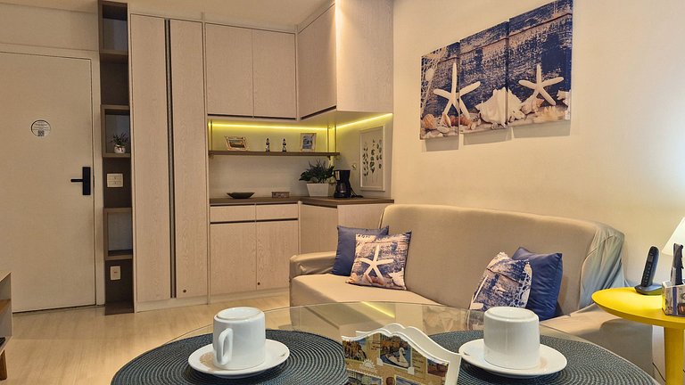 Unique 1307 • Vista lateral para o mar