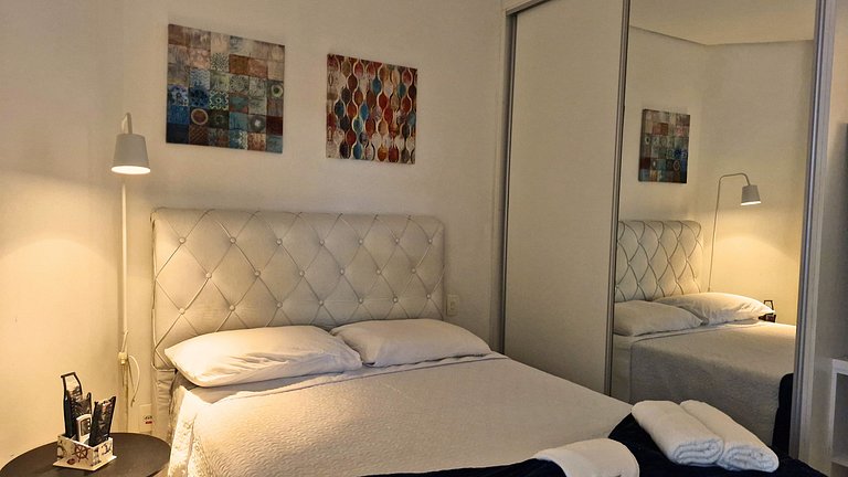 Unique 1307 • Vista lateral para o mar