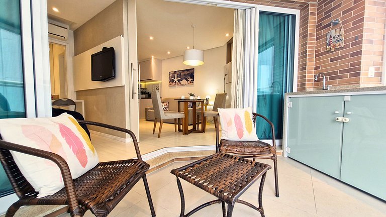 Unique 1307 • Vista lateral para o mar