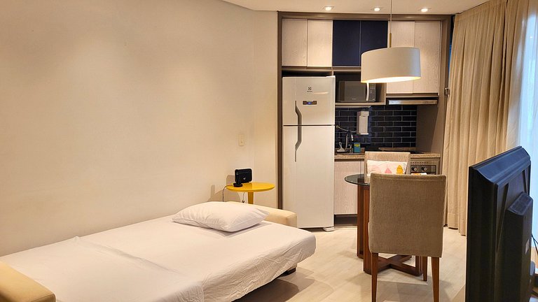 Unique 1307 • Vista lateral para o mar