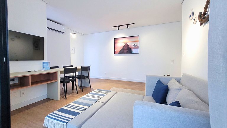 Housi 133 • Econômico na Ponta da Praia